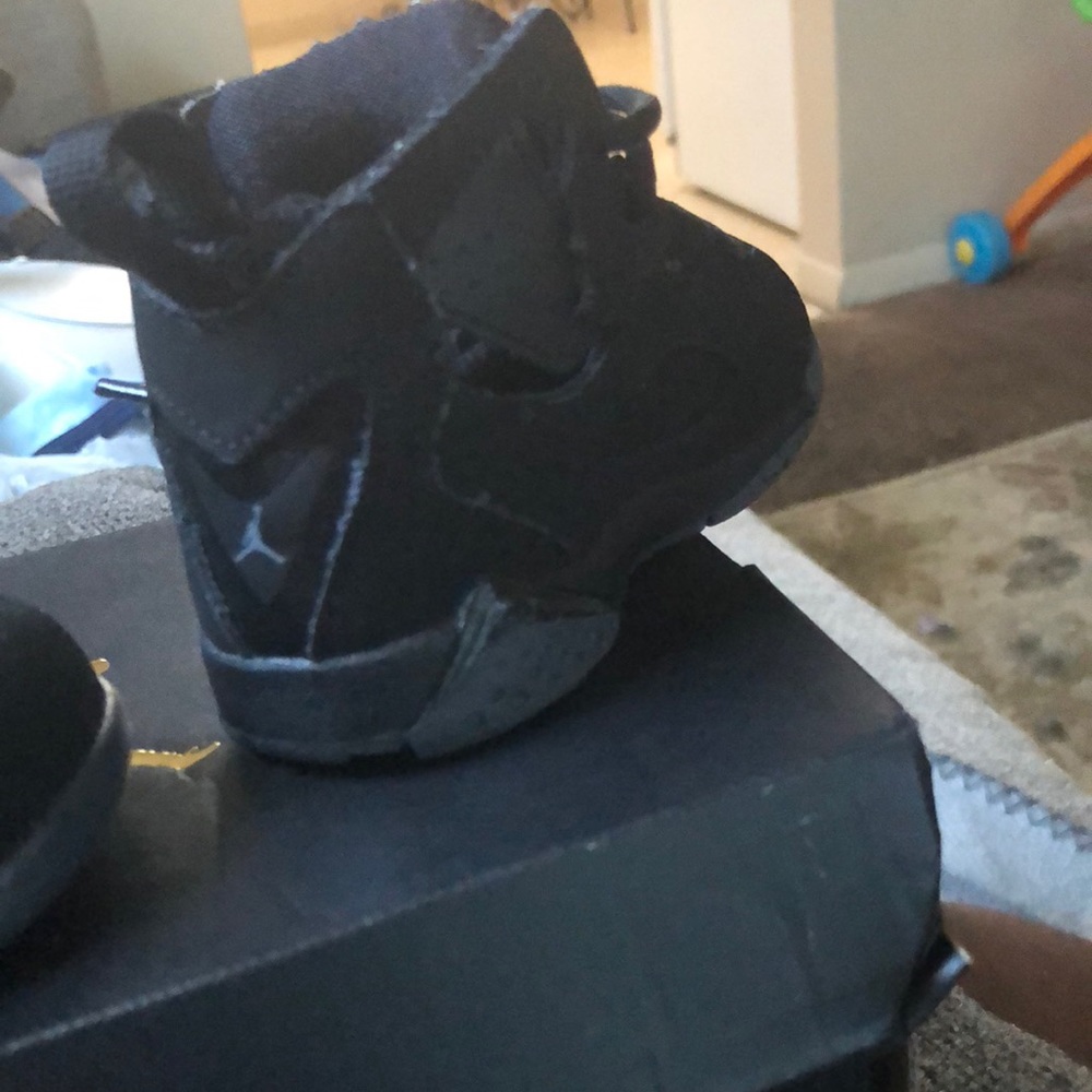 Shoes - Picture 3 of 3